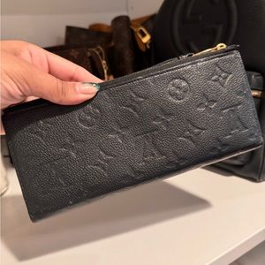 louis Vuitton adele wallet